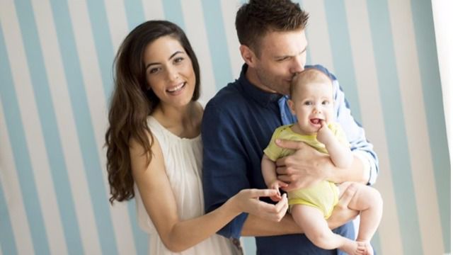 Los permisos de maternidad y paternidad durarán 16 semanas si lo aprueba el Congreso