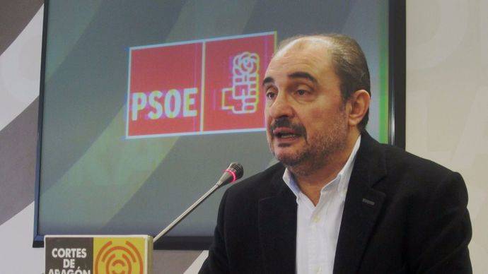 Lambán dice que no le da 'urticaria' una 'abstención' del PSOE