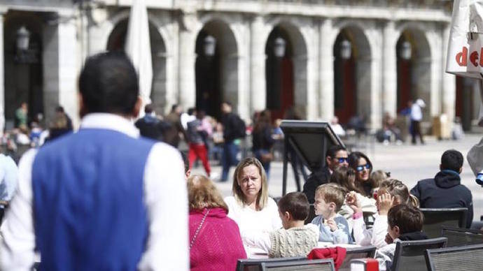 La deuda de las familias baja en septiembre por tercer mes consecutivo