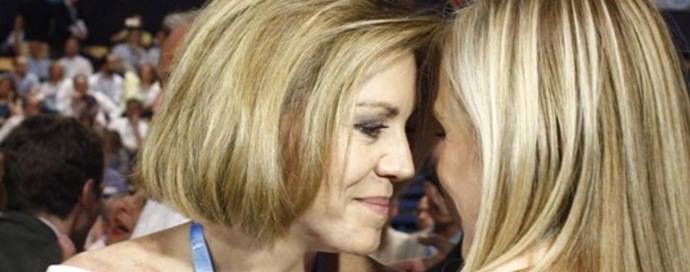 Cospedal se declara fan de Cifuentes por sus valores en el PP