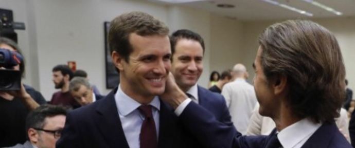 Aznar vuelve del exilio para defender al PP