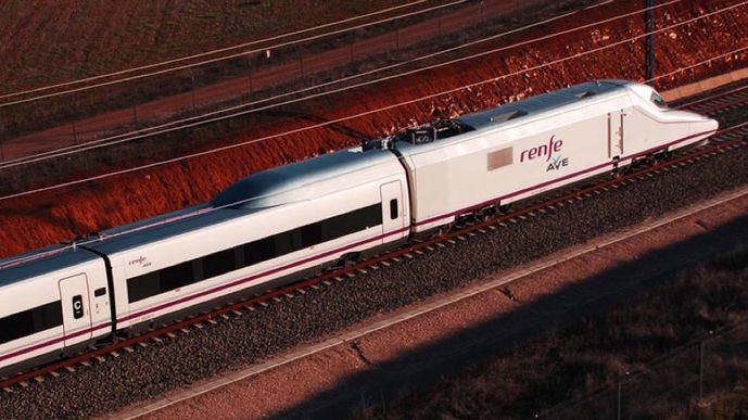 Renfe pone a la venta billetes AVE con descuentos de hasta el 70% para viajar en agosto