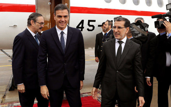 Pedro Sanchez con el primer ministro marroquí Saadedin Al Othmani en noviembre de 2018.