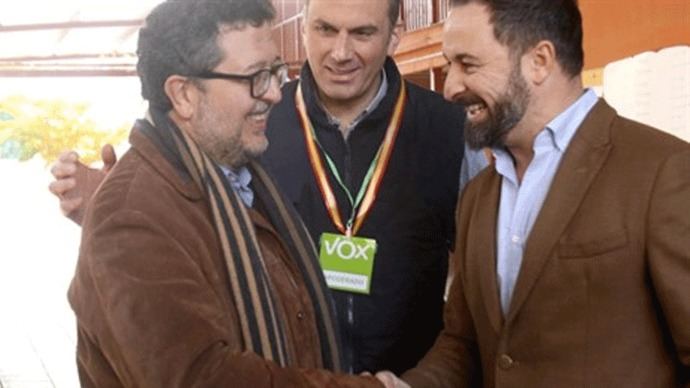 Abascal presiona a PP y C.s: Si no hay un pacto a tres prefiere otras elecciones en Andalucía