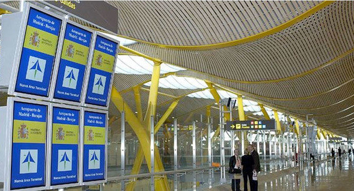 130 detenidos por obtener billetes de avión de forma fraudulenta