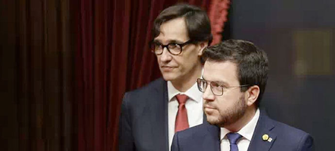 Puigdemont siempre espera volver sin darse cuenta que no es Tarradellas