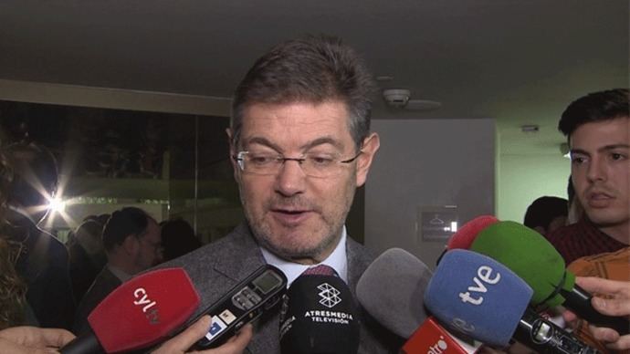 Catalá da marcha atrás ante las críticas: No hay "ninguna propuesta para sancionar a los medios"