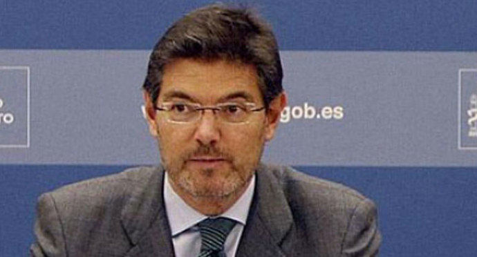 Catalá dice que "el derecho al aborto" es sólo un eslogan social 