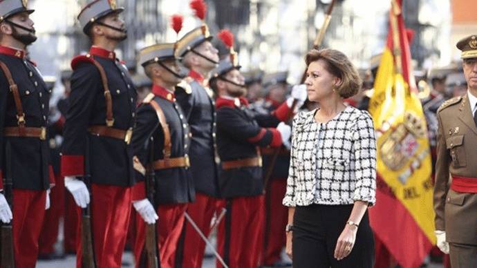 Piden la comparecencia de Cospedal por izar la bandera a media asta durante Semana Santa