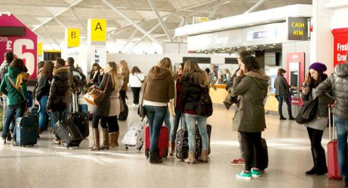 Los españoles que residen en el extranjero aumentan un 50% en cinco años 