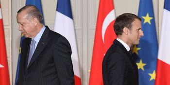 Los presidentes turco, Erdogan, y francés, Macron, enfrentados.
