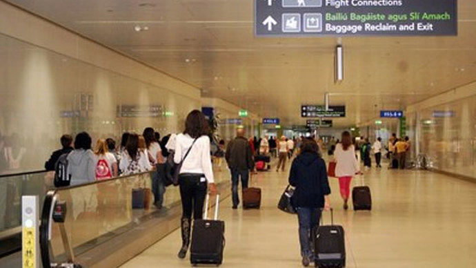 2,3 millones de españoles residen ya en el extranjero, un 5,6 más que en 2014