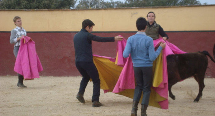 La FP taurina: Doblar un capote, una `verónica´o poner banderillas