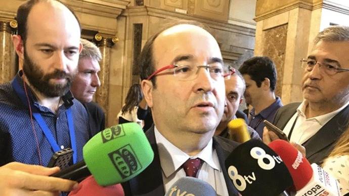 Iceta se rinde a la Gestora, el PSC no desacatará las deciones del PSOE