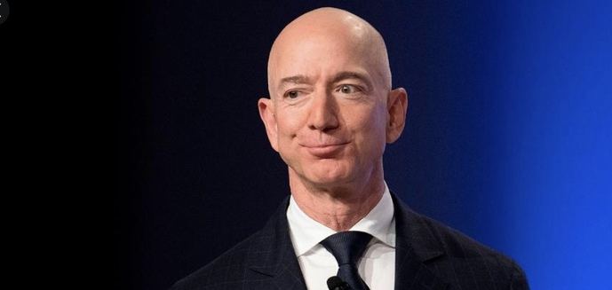 Jeffe Bezos el hombre de Amazon y del Washington Post.