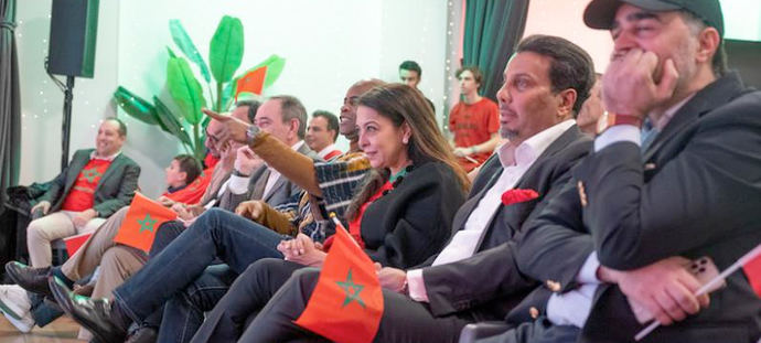 Karima Benyaich, embajadora de Marruecos, acompañada de varios embajadores. Guillermo López / Atalayar