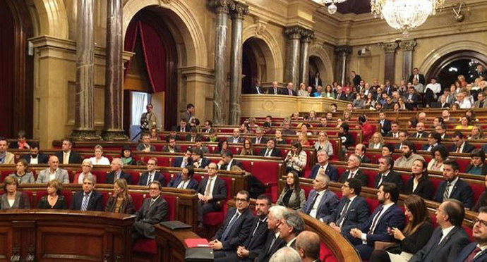 JxSí y la Cup inician unilateralmente el proceso hacia la república catalana
 