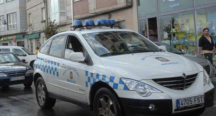 Prohiben a un joven de 19 años acercarse a sus padres por maltrato