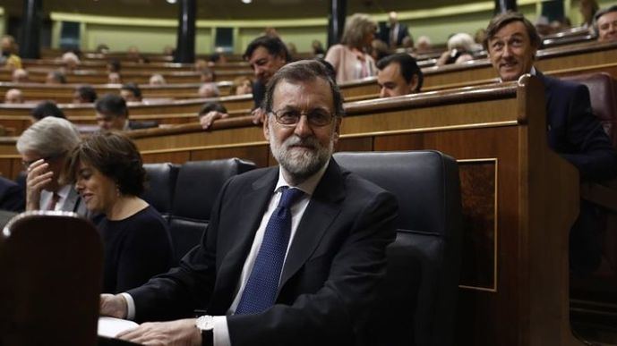 Rajoy ofrece una subida del salario mínimo del 4% para 2018 y alzas "importantes" para 2019 y 2020