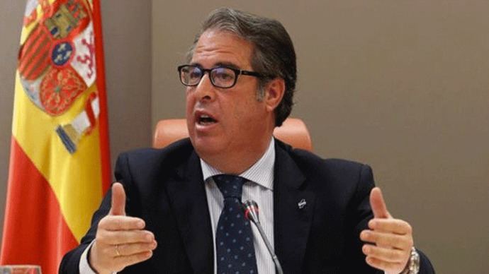 Serrano no piensa dimitir por el colapso: 'La gestión de la AP-6 no corresponde a la DGT'